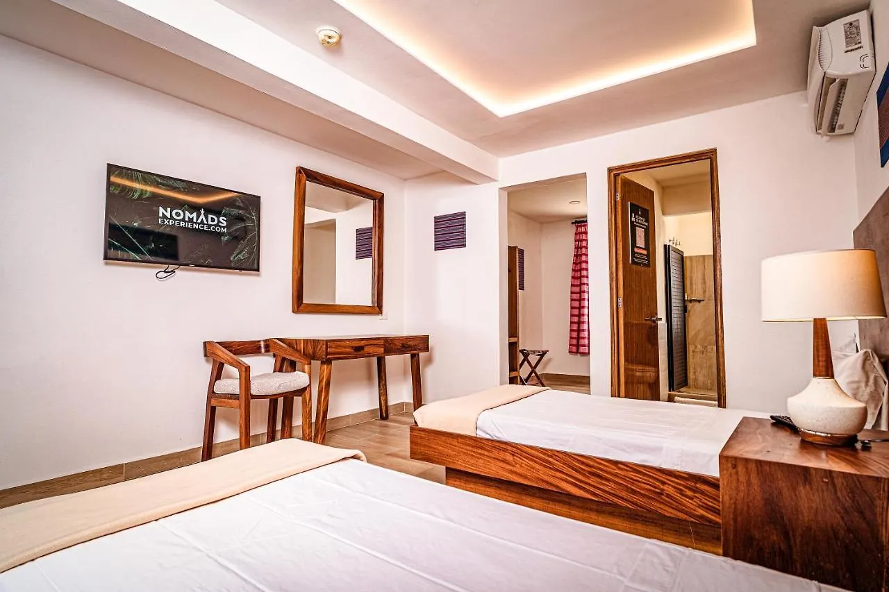 Nomads Party Hotel Cancun