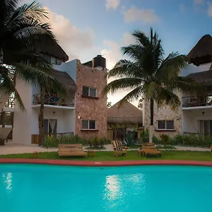 Hotel Maya Pax