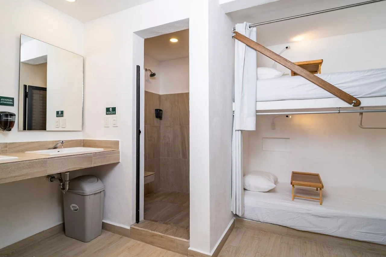Nomads Party Hotel 칸쿤