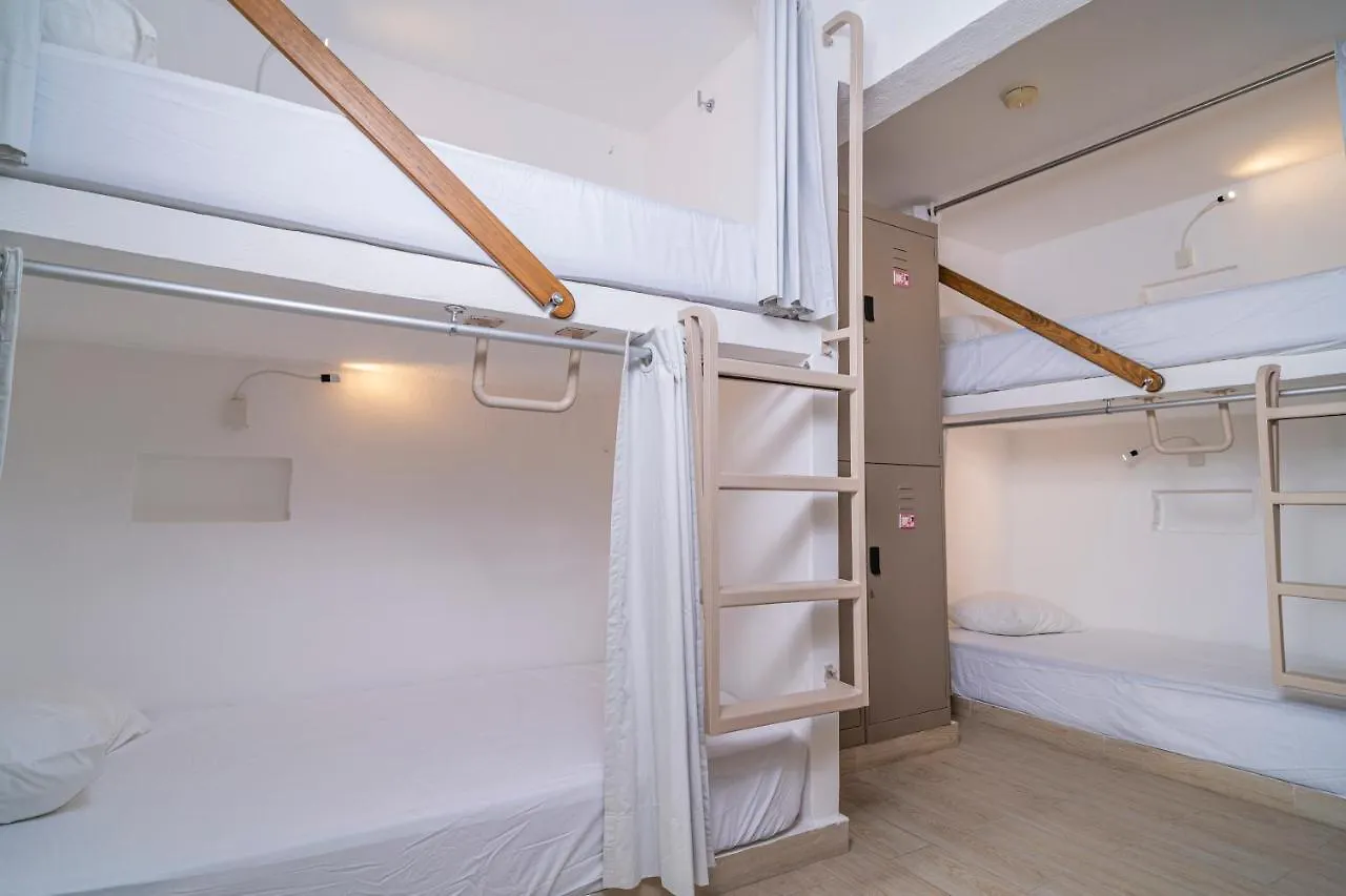 Nomads Party Hotel 칸쿤