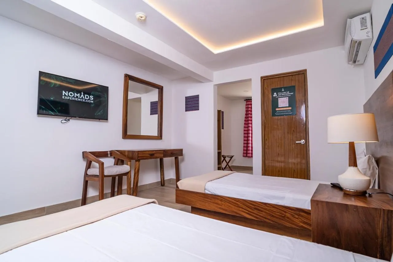 Nomads Party Hotel Cancun