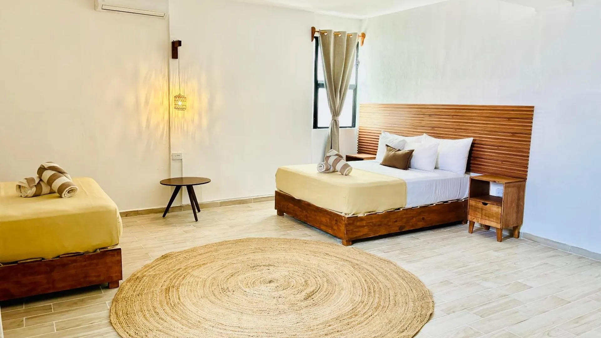Nomads Party Hotel Cancun Mexico